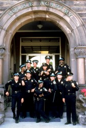 Полицейская академия / Police Academy (Стив Гуттенберг, Ким Кэтролл, Дж. У. Бейли, 1984) A13d2b519077847