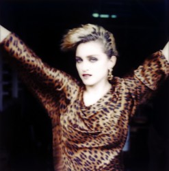 Мадонна (Madonna)  Steven Meisel Photoshoot for Madmoiselle, 1983 - 3xHQ D8e9e4519089875