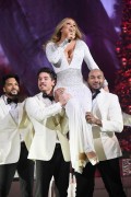 Мэрайя Кэри (Mariah Carey) Christmas Show at Beacon Theatre, 12.05.2016 (29xНQ) Ca922e519187224