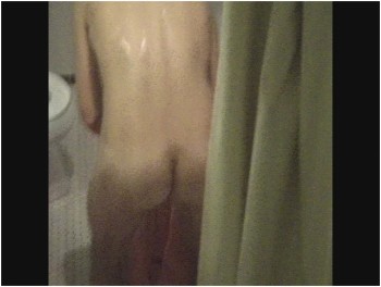 DSCN9608a voyeur 20070731 lynn nude after shower nipples pu...
