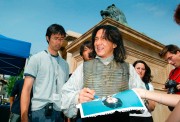 Джеки Чан (Jackie Chan) 06.05.2003 в Берлине показ фильма "Вокруг света за 80 дней" (27xHQ) C8bf91519261842