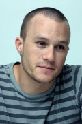 Хит Леджер (Heath Ledger) The Brothers Grimm press conference portraits by Piyal Hosain (Beverly Hills, August 8, 2005) (5xHQ) 5df9be519344904